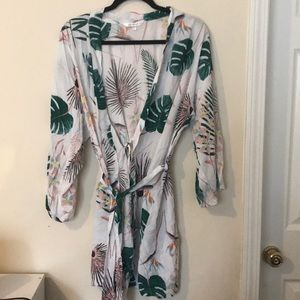 Pretty Bash White Floral Robe NWOT